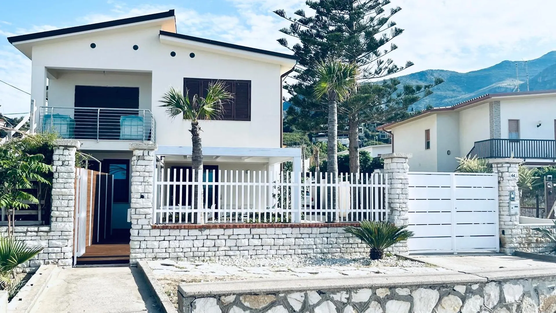 Casa Sulla Spiaggia Castellammare del Golfo 0*,  Italy